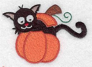 Picture of Cat in Pumpkin Machine Embroidery Design