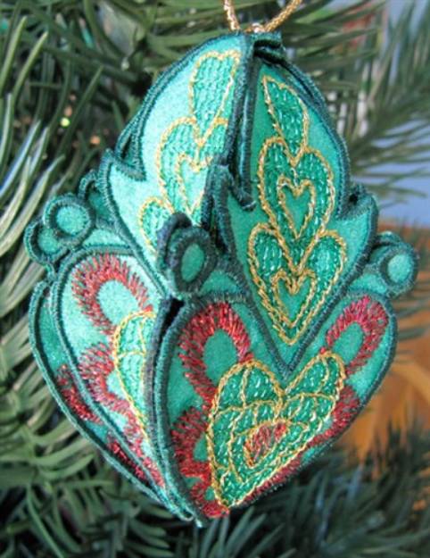 Picture of Christmas Ornament Green Machine Embroidery Design