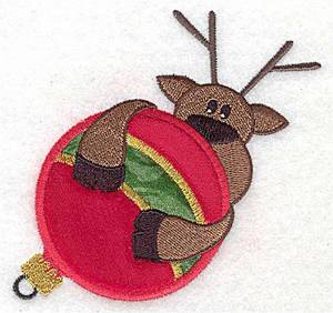 Picture of Reindeer on ornament appliques Machine Embroidery Design