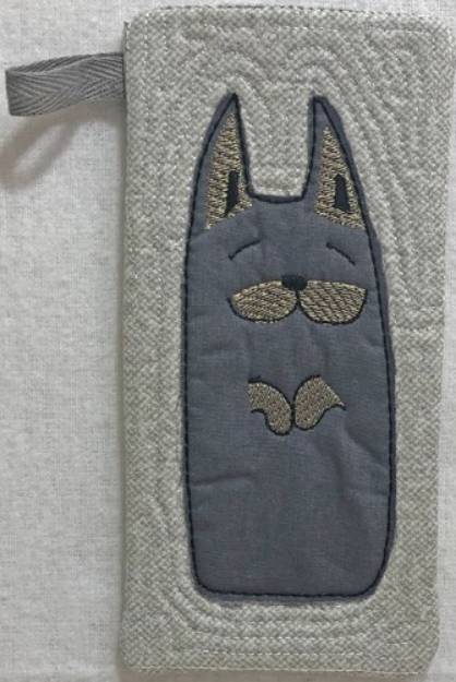 Picture of ITH Dog Narrow Eyeglass Case 6 Machine Embroidery Design