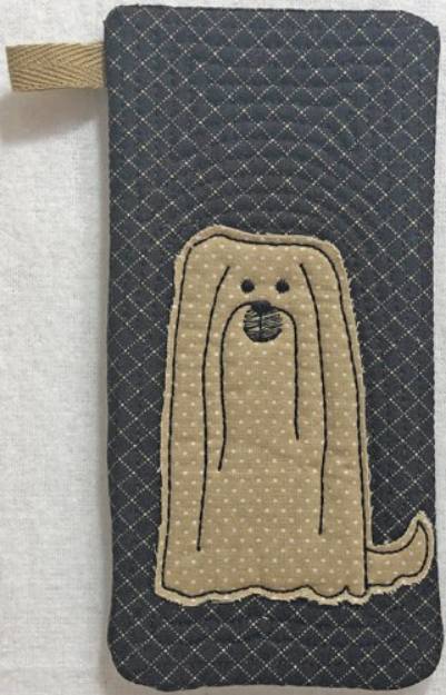Picture of ITH Dog Narrow Eyeglass Case 4 Machine Embroidery Design