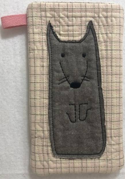 Picture of ITH Dog Wide Eyeglass Case 1