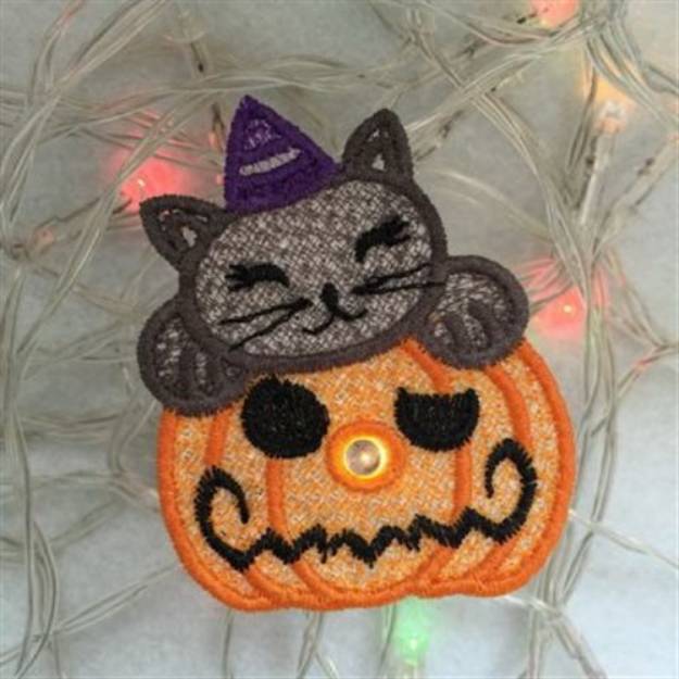 Picture of FSL Kitty Lights Machine Embroidery Design